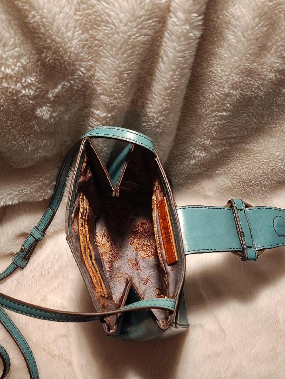HOBO Seafoam Green Leather Crossbody with Gold Ring - Picture 5 of 10